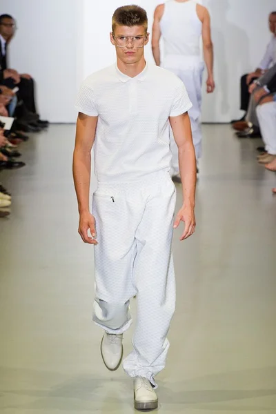 Look 2